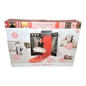 NEW! FAO Schwarz Style Runway 4 Sided Fashion Show Play Set